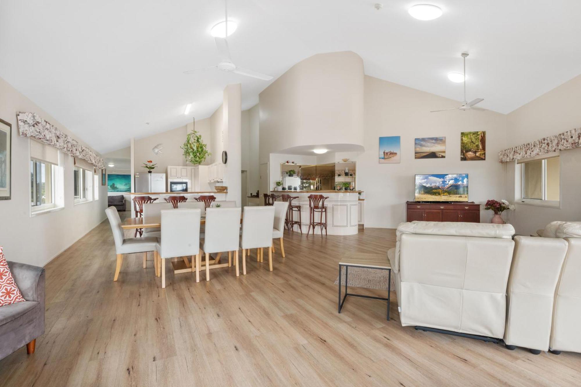 Aparthotel Charlton On The Esplanade Hervey Bay Exterior foto